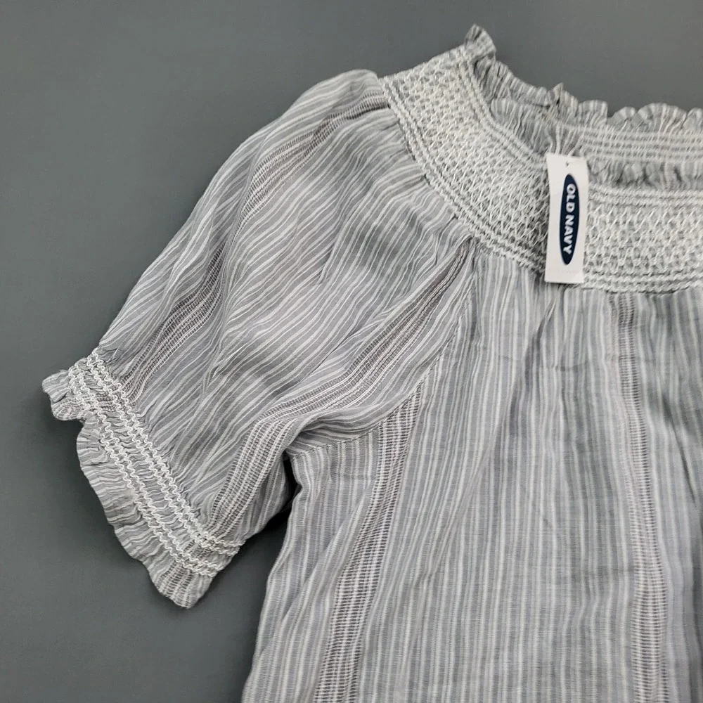 Old Navy Womens XS Gray White Striped Smocked Puff Sleeve‎ Peasant Top